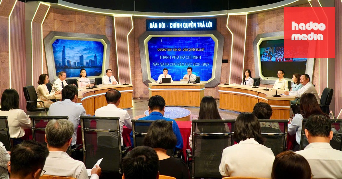 Chương trình "Dân hỏi - Chính quyền trả lời" chủ đề "TP.HCM sẵn sàng cho năm học 2026-2027" sáng 9-8 - Ảnh: QUỲNH TRÂM