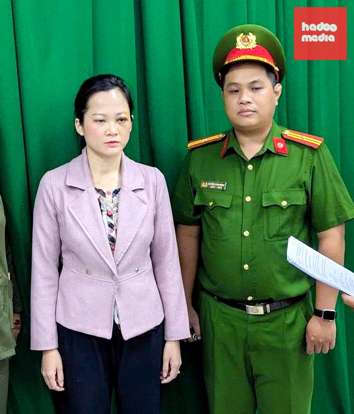 Bác sĩ nha khoa Tuyết Chinh tại cơ quan công an - Ảnh: Công an cung cấp