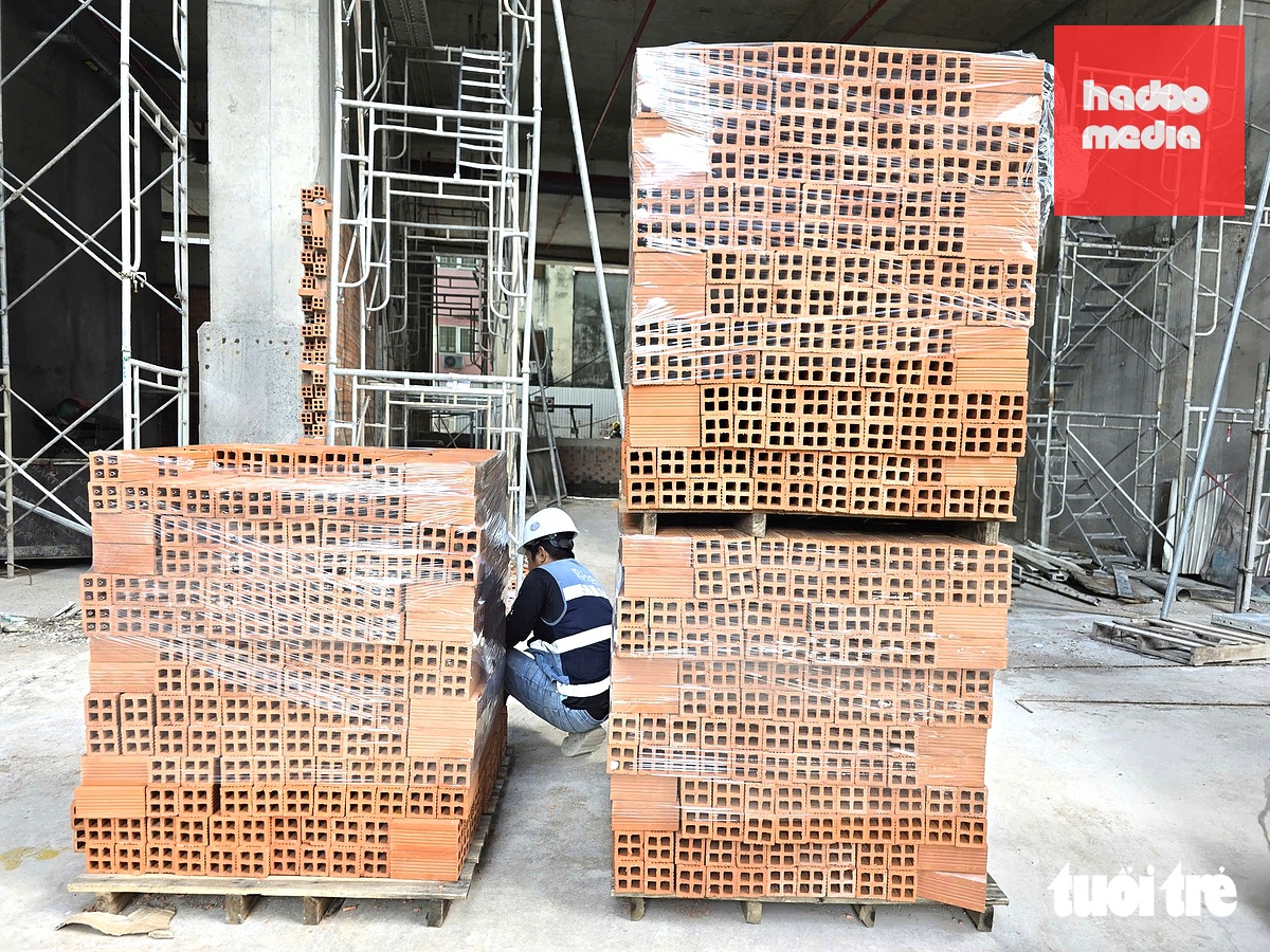 Từ đầu năm đến nay giá các loại vật liệu xây dựng có xu hướng tăng, nhiều mặt hàng tăng đến gấp nhiều lần - Ảnh: C.T.
