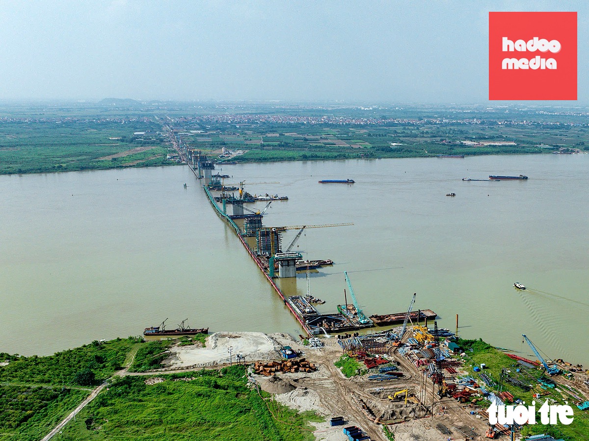 Dự án cầu Hồng Hà có 9 trụ chính