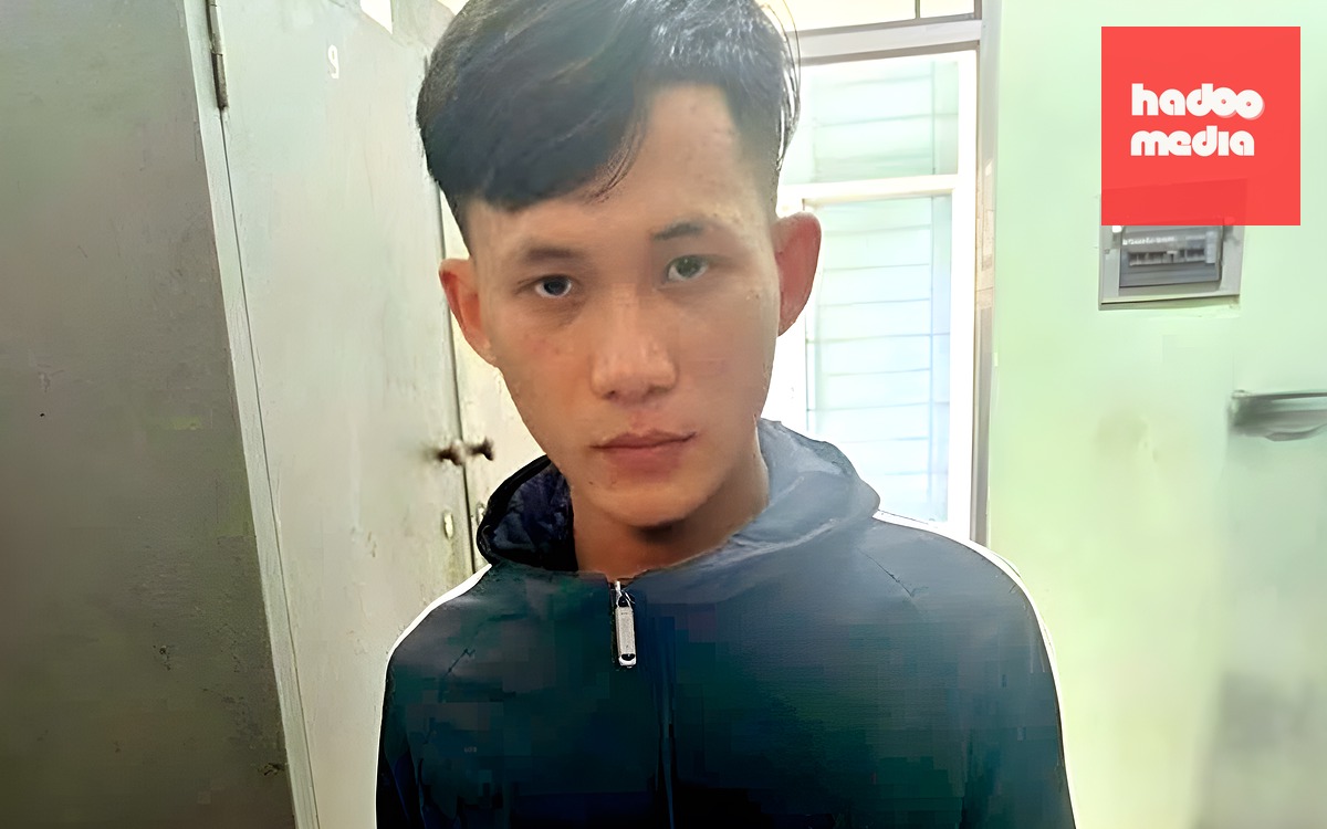TP.HCM: Giả vờ uống cà phê, xin sạc điện thoại để cướp tiền, vàng của nữ chủ quán - Ảnh 2.