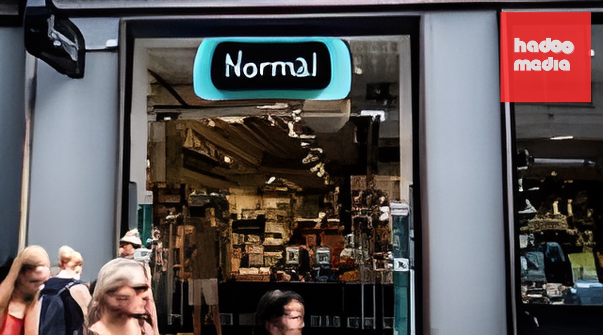 Hàng trăm người xếp hàng dài tại Flora Praha chờ mở cửa siêu thị giảm giá Normal đầu tiên