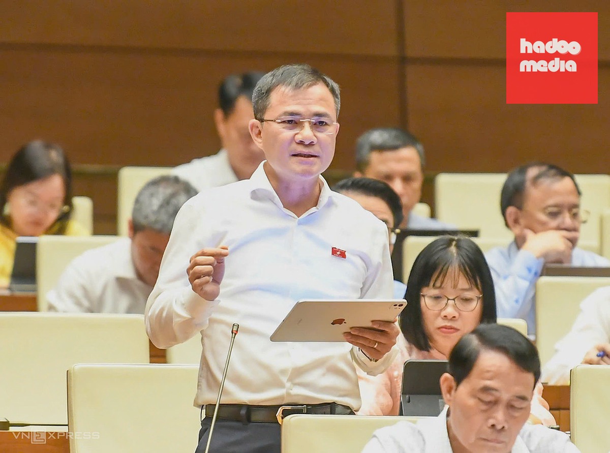 Trung tướng Tào Đức Thắng phát biểu tại nghị trường Quốc hội sáng 13/8. Ảnh: Hoàng Phong