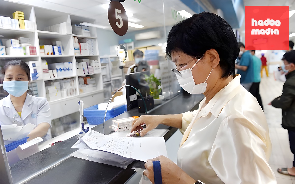 Bộ trưởng Bộ Y tế phản hồi kiến nghị giảm tuổi hưởng trợ hưu trí xã hội xuống 70 - Ảnh 2.