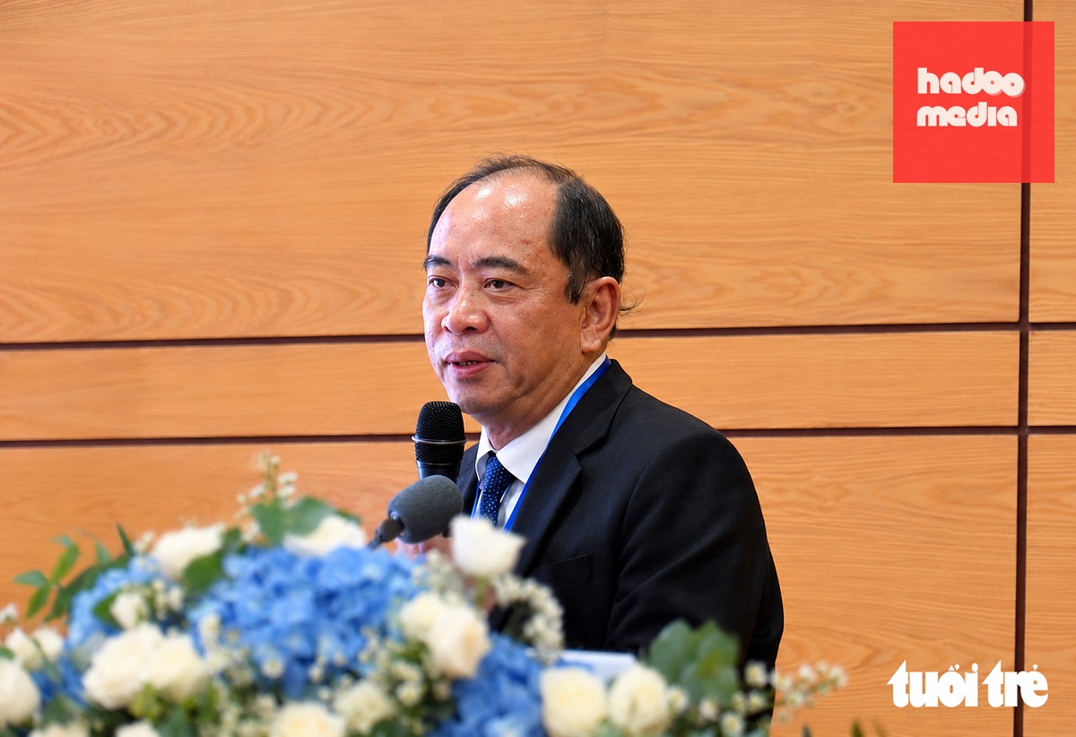 Giám đốc Sở Y tế TP.HCM Tăng Chí Thượng chia sẻ về mô hình "đa tầng - đa cực - đa trung tâm", phát triển hệ thống y tế cho đô thị đặc biệt - Ảnh: XUÂN MAI