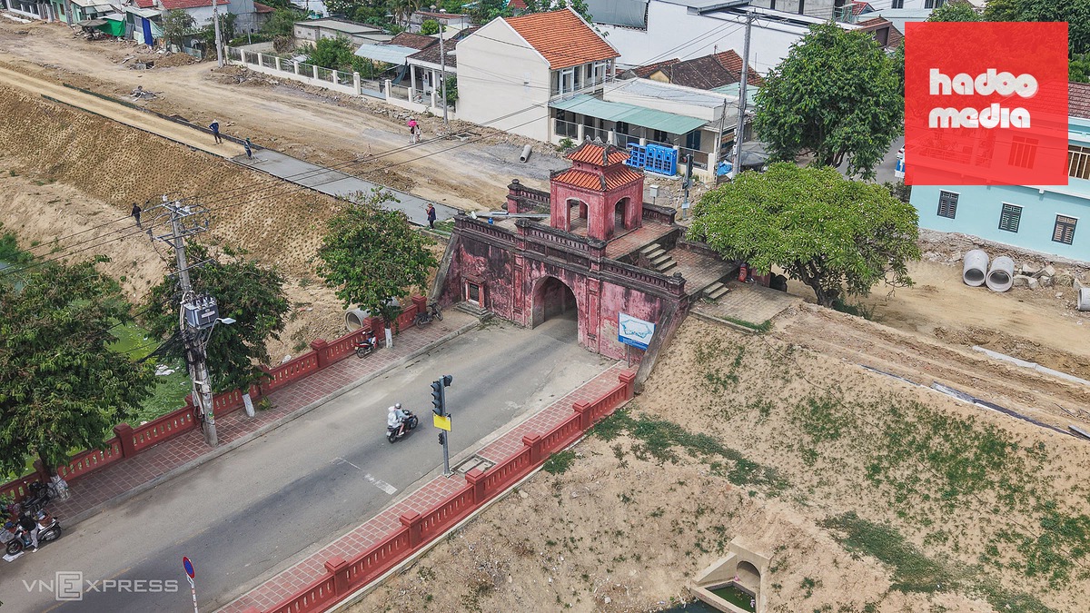 Thành cổ Diên Khánh hơn 230 năm tuổi đang được phục hồi diện mạo