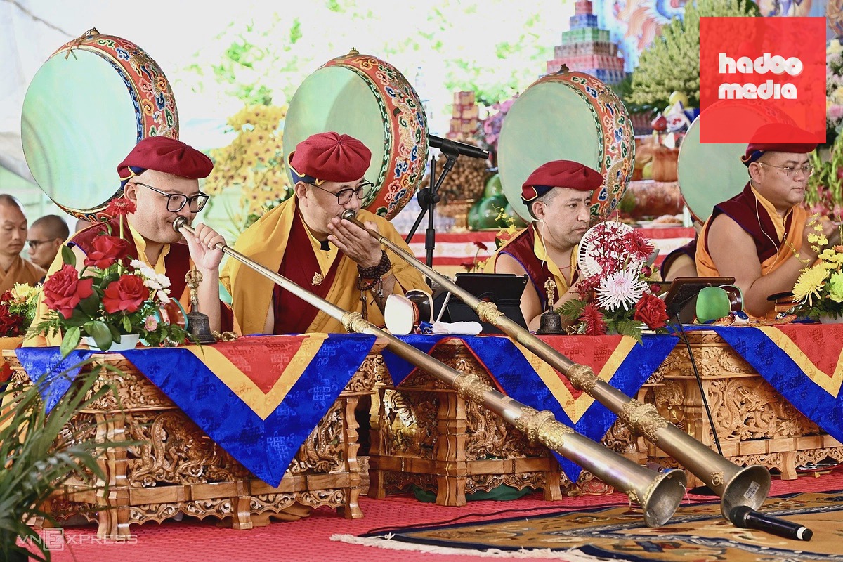 Hàng nghìn người tham dự lễ cầu siêu liệt sĩ tại Mandala Tây Thiên