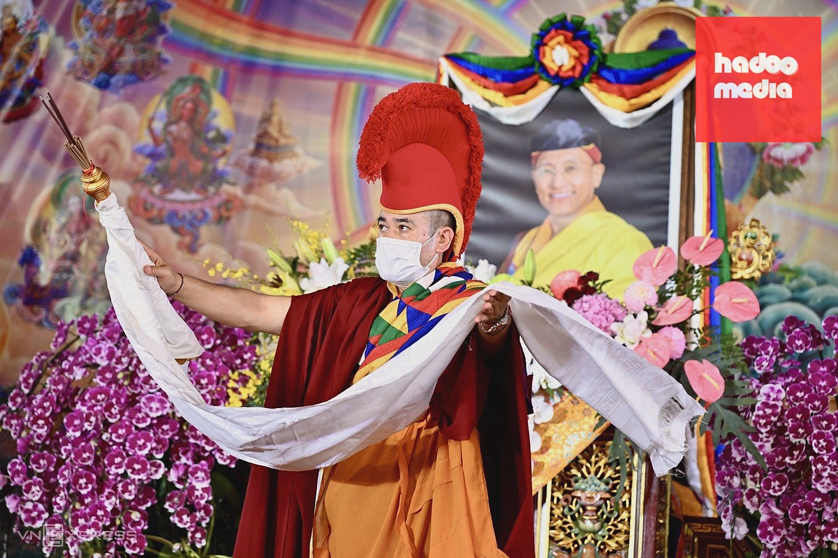 Hàng nghìn người tham dự lễ cầu siêu liệt sĩ tại Mandala Tây Thiên