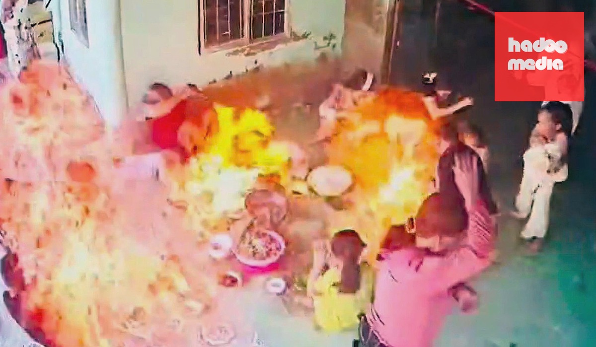 Thời điểm bếp gas phát nổ. Ảnh: Chụp lại video