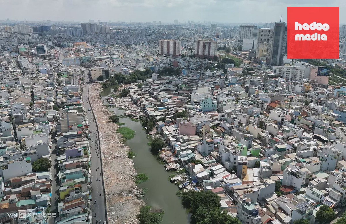 Rạch Xuyên Tâm được giải phóng mặt bằng để thi công tạo, bao gồm hạng mục nạo vét, tháng 7/2026. Ảnh: Quỳnh Trần