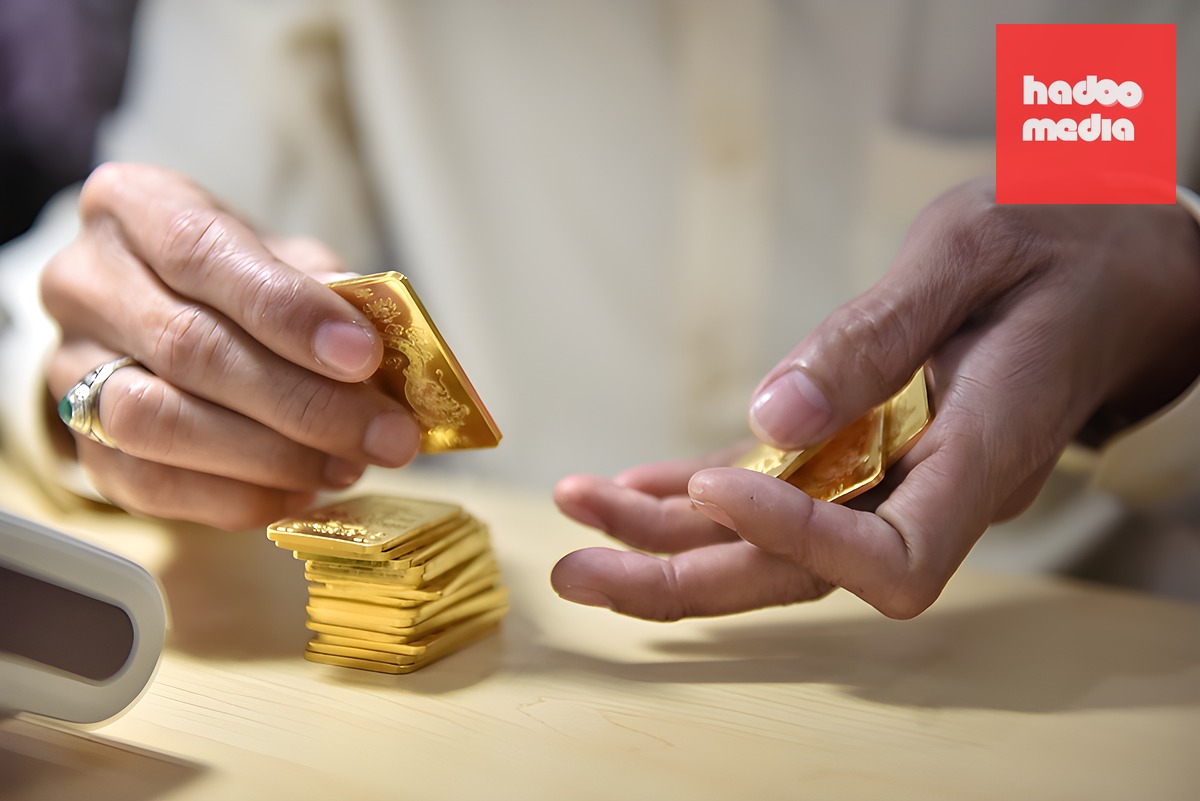 Giá vàng thế giới tiến sát mốc 4.400 USD/ounce - Ảnh: N.P.