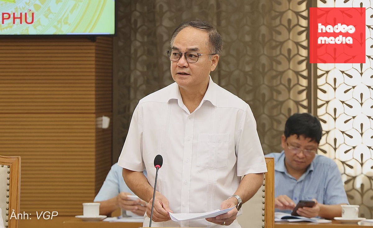 Thứ trưởng Nội vụ Vũ Chiến Thắng phát biểu sáng 17/8. Ảnh: VGP