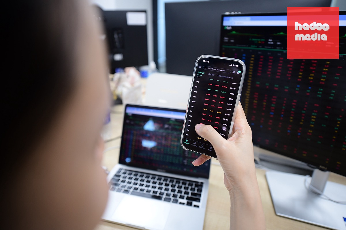VN-Index được dự báo cần vượt qua vùng cản 1.750 điểm - Ảnh: QUANG ĐỊNH