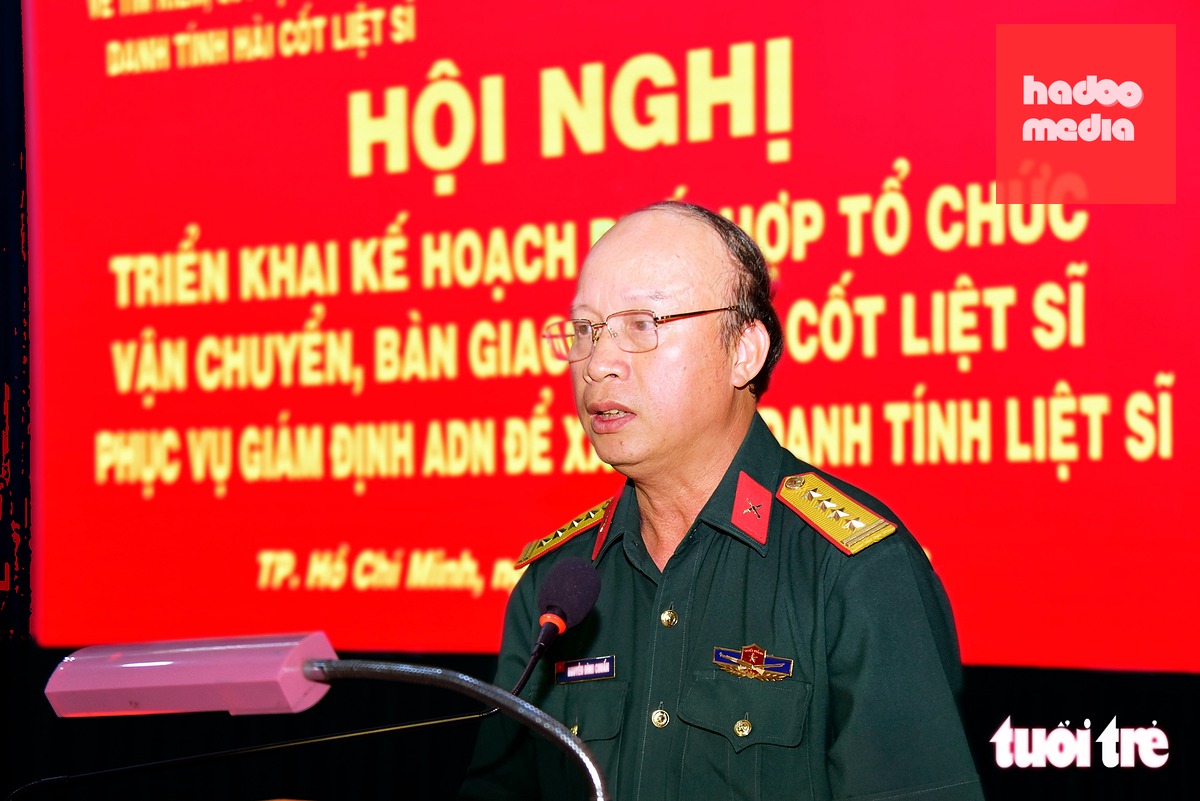 Đại tá Nguyễn Đình Chuẩn, Phó chính ủy Bộ Tư lệnh TP.HCM, Phó trưởng Ban Chỉ đạo 515 TP.HCM, phát biểu tại hội nghị - Ảnh: TRÍ ĐỨC