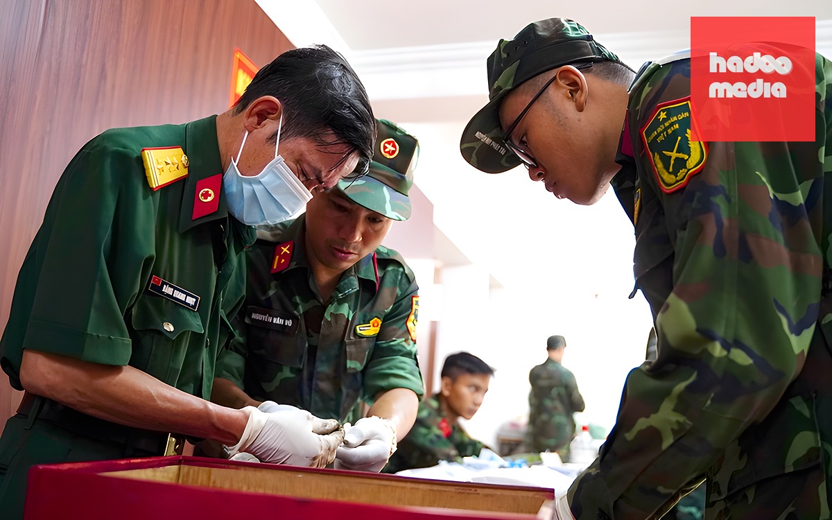 TP.HCM đưa 7.104 mẫu hài cốt liệt sĩ ra Hà Nội bằng máy bay quân sự - Ảnh 2.