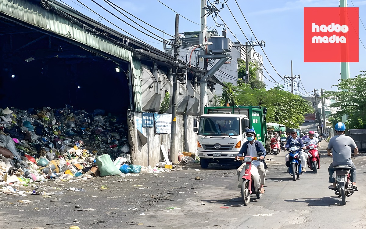 TP.HCM chấn chỉnh tình trạng 'bầy hầy' tại trạm rác Hiệp Bình Chánh - Ảnh 2.