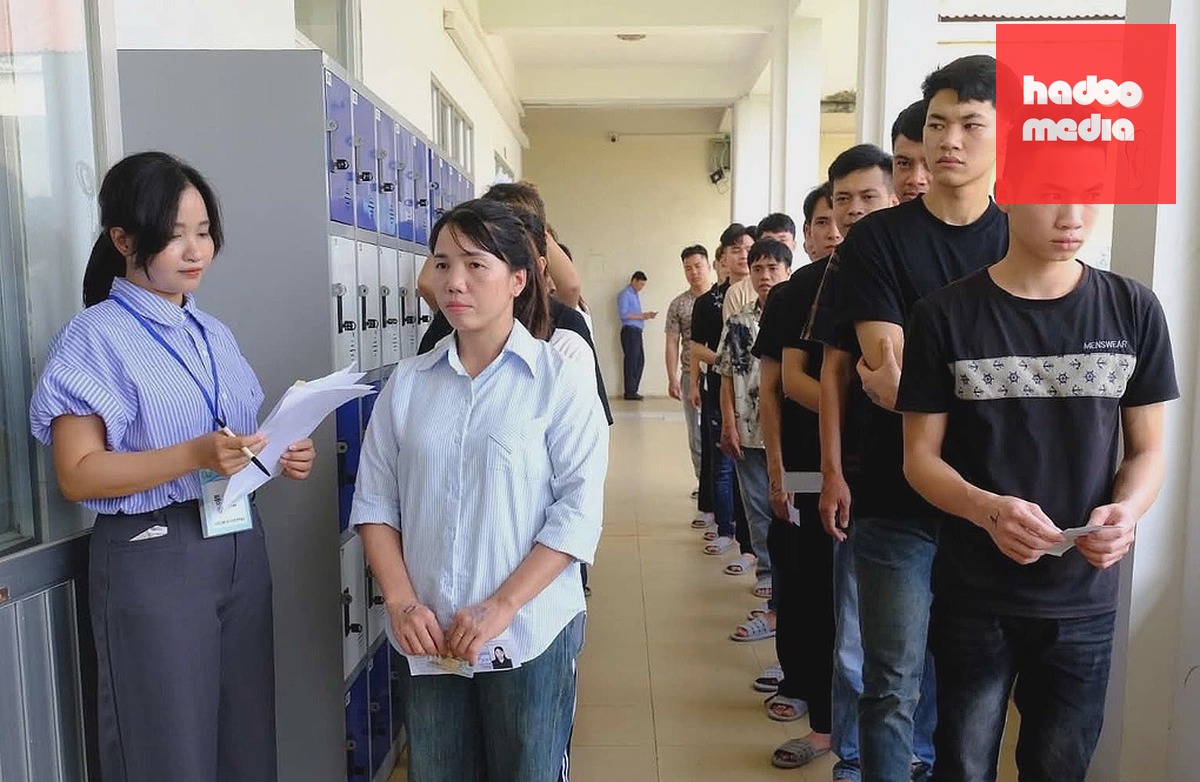 Thí sinh dự thi đánh giá năng lực tiếng Hàn tuyển chọn lao động đi làm việc tại Hàn Quốc theo Chương trình EPS năm 2025. Ảnh: Gia Đoàn