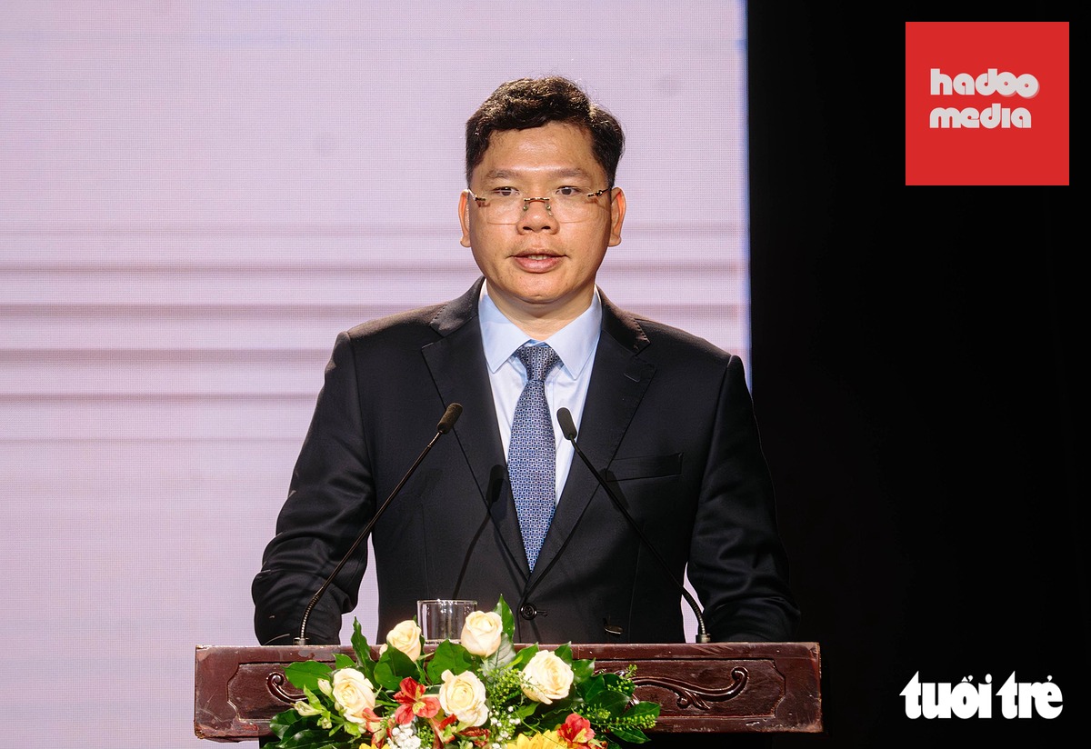 Phó chủ tịch UBND TP.HCM Hoàng Nguyên Dinh phát biểu - Ảnh: THANH HIỆP