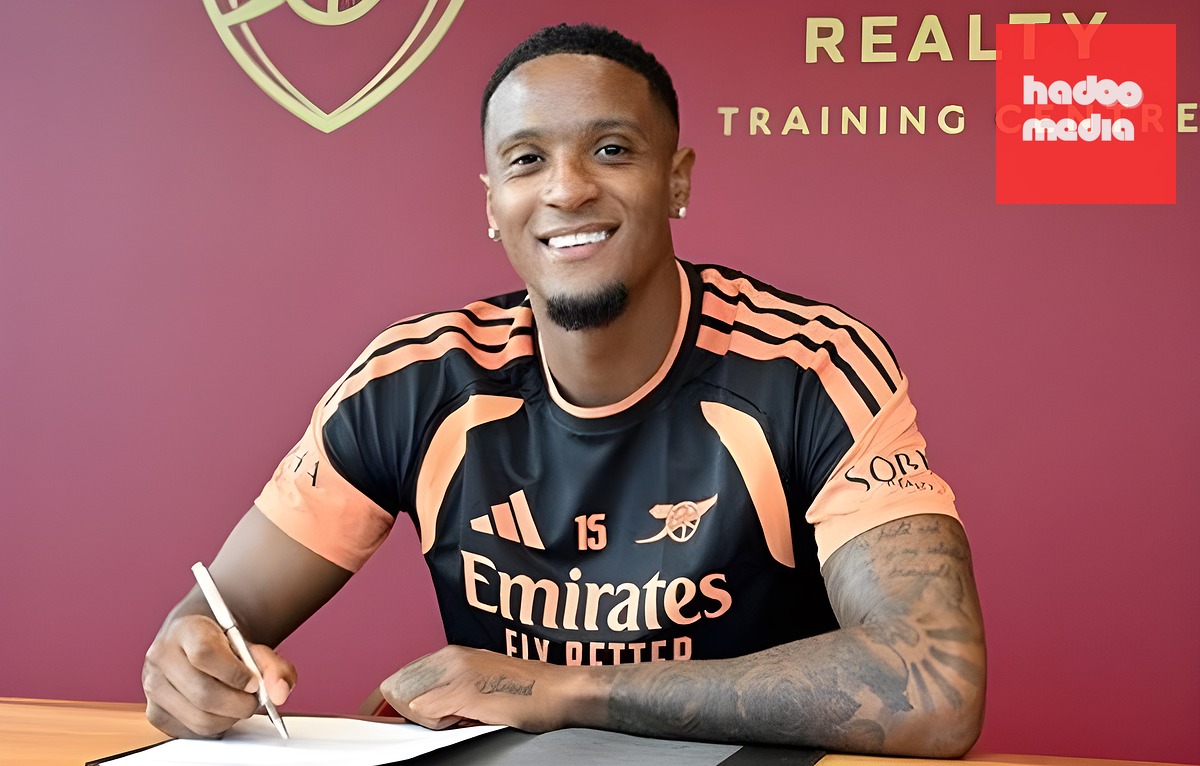 Konsa chính thức trở thành tân binh Arsenal. (Ảnh: Trang chủ Arsenal)
