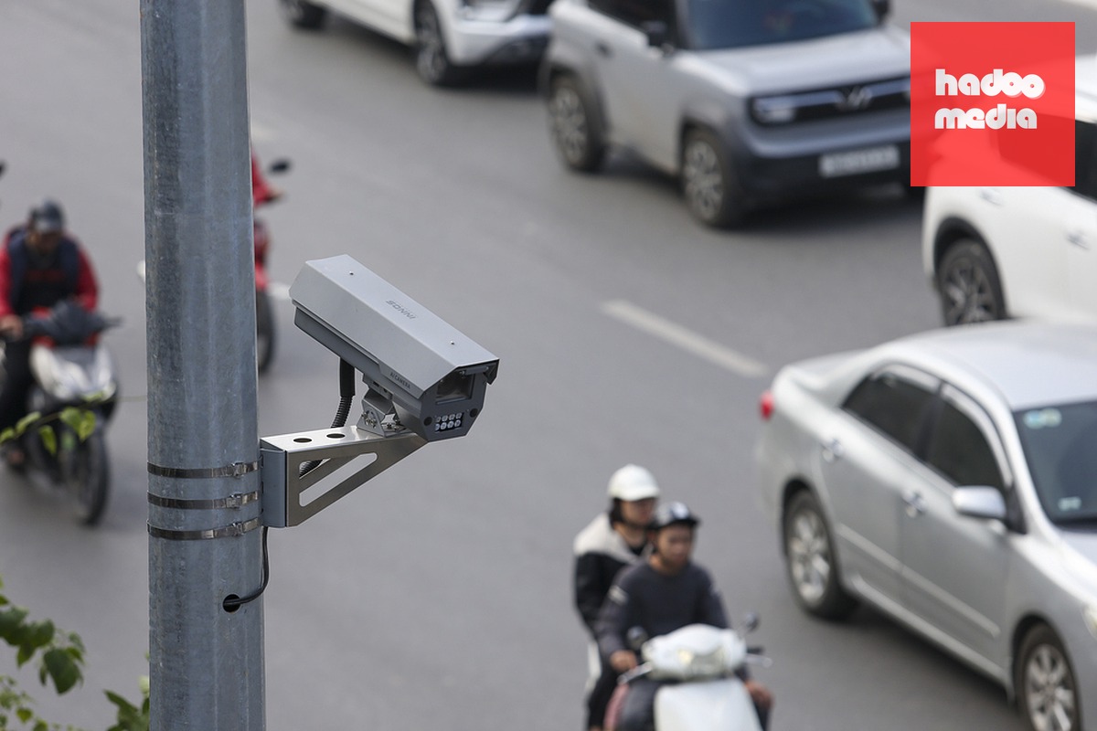 Camera AI trên đường phố Hà Nội. Ảnh: Việt An