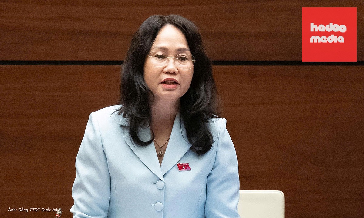 Bộ trưởng Văn hóa, Thể thao và Du lịch Lâm Thị Phương Thanh phát biểu trước Quốc hội ngày 23/8. Ảnh: Cổng TTĐT Quốc hội