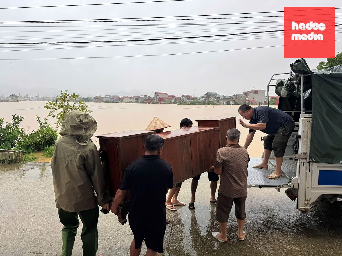 Hình ảnh nhà dân ở Lạng Sơn ngập tới nóc do mưa bão số 4 - Ảnh 9.