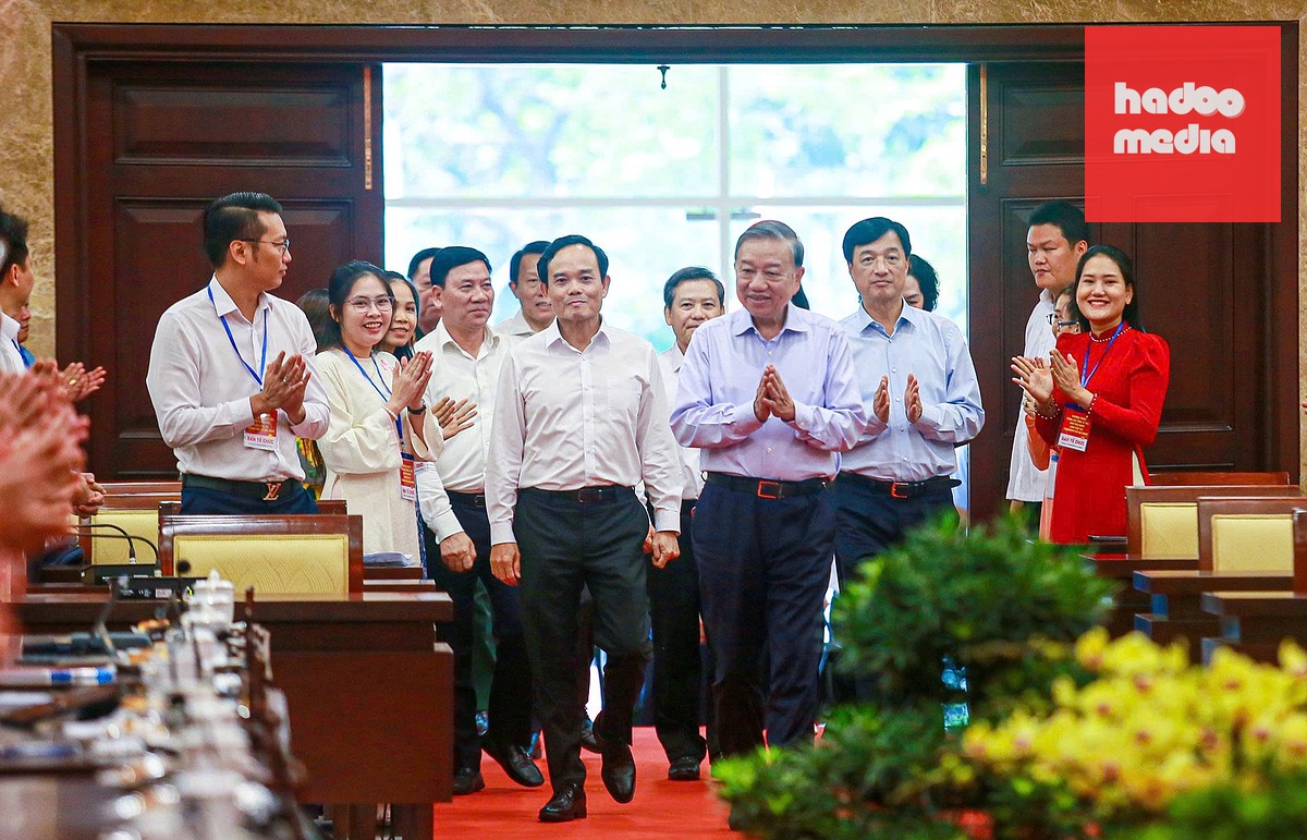 Tổng Bí thư, Chủ tịch nước Tô Lâm khẳng định TP.HCM là nơi Trung ương yên tâm giao việc lớn. Trong ảnh: Tổng Bí thư, Chủ tịch nước Tô Lâm cùng đoàn công tác Trung ương làm việc với Ban Thường vụ Thành ủy TP.HCM ngày 27-4 - Ảnh: CHÂU TUẤN