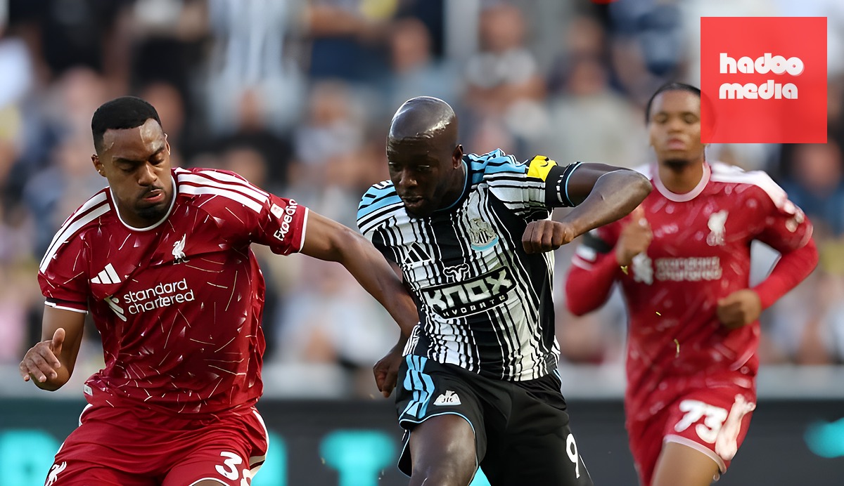 Hàng tiền vệ Liverpool để lộ nhiều khoảng trống cho Newcastle khai thác. Ảnh: Getty.