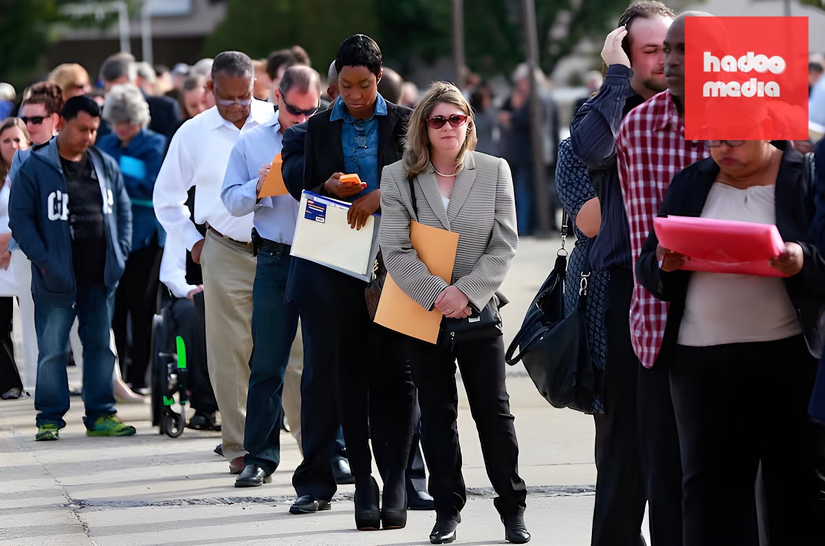 Người tìm việc tại một hội chợ việc làm ở Uniondale, New York tháng 10/2014. Ảnh: Reuters