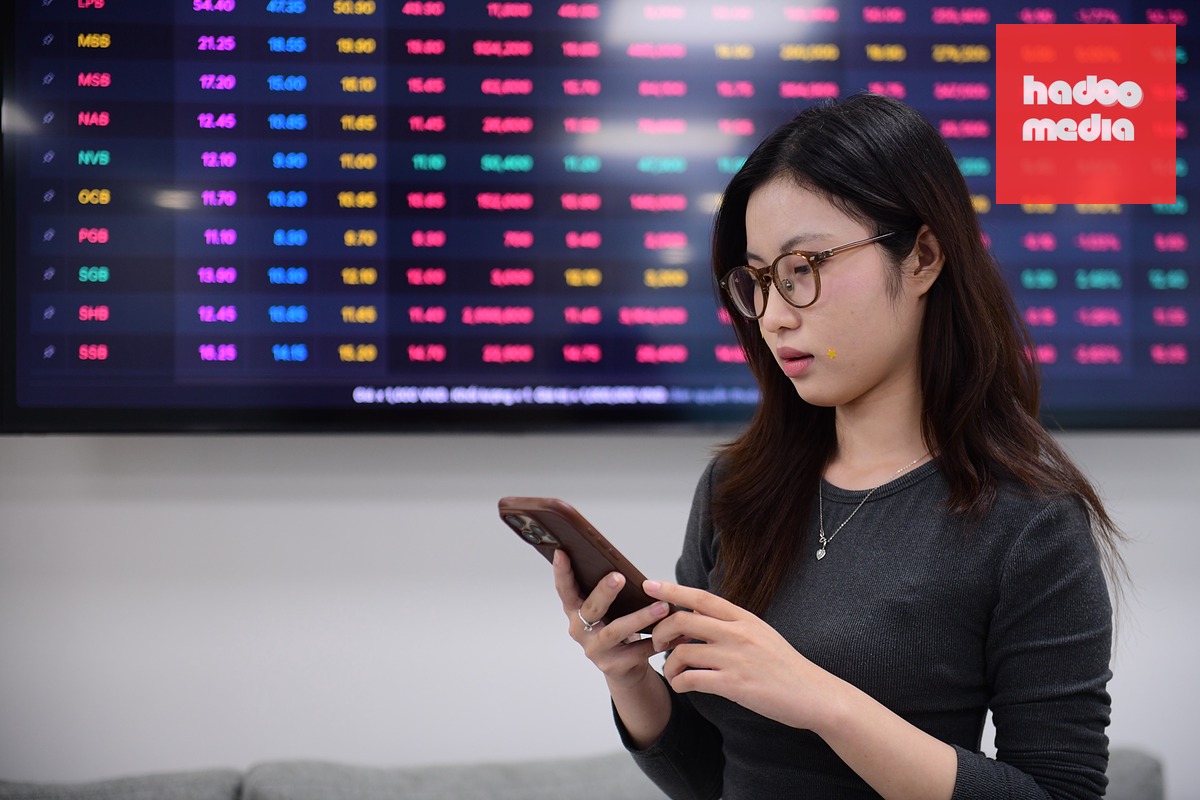 74% số cổ phiếu ngành chứng khoán giảm giá trong năm 2026 - Ảnh: QUANG ĐỊNH