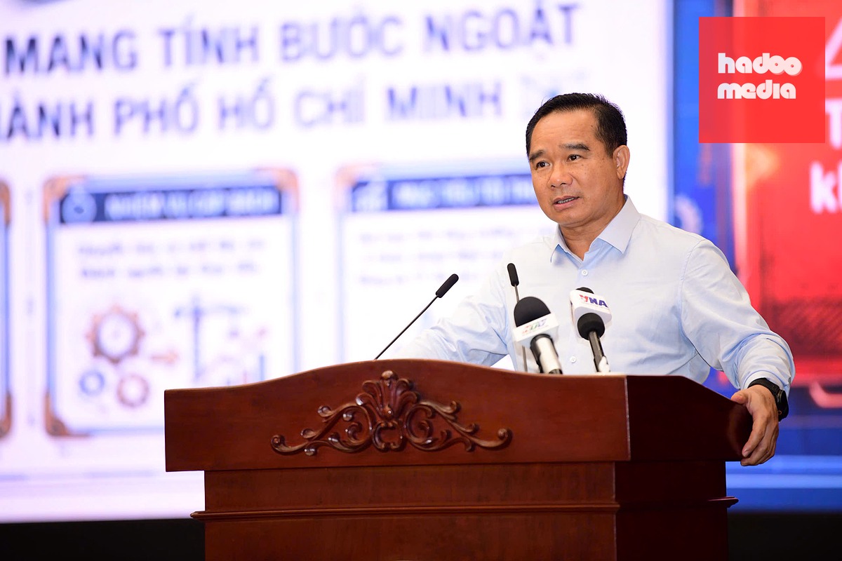 Chủ tịch UBND TP.HCM Nguyễn Văn Được phát động 30 ngày thần tốc ban hành văn bản hướng dẫn thi hành Luật Phát triển đô thị - Ảnh: QUANG ĐỊNH