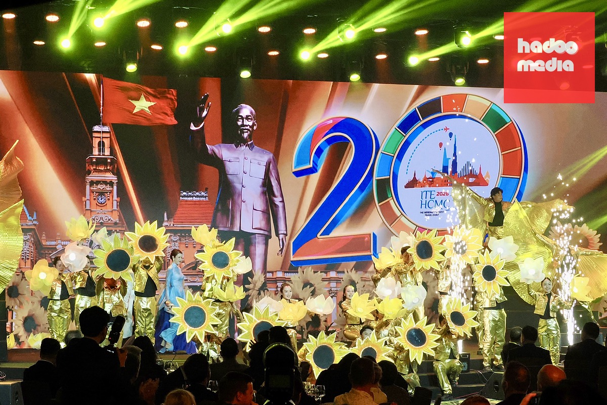 Chương trình văn nghệ chào mừng Đêm Việt Nam 26-8. ITE HCMC 2026 diễn ra từ ngày 27 đến 29-8 tại Trung tâm Hội chợ và Triển lãm Sài Gòn (SECC), với chủ đề "Kết nối sống động - Điểm đến toàn cầu" - - Ảnh: H.H.