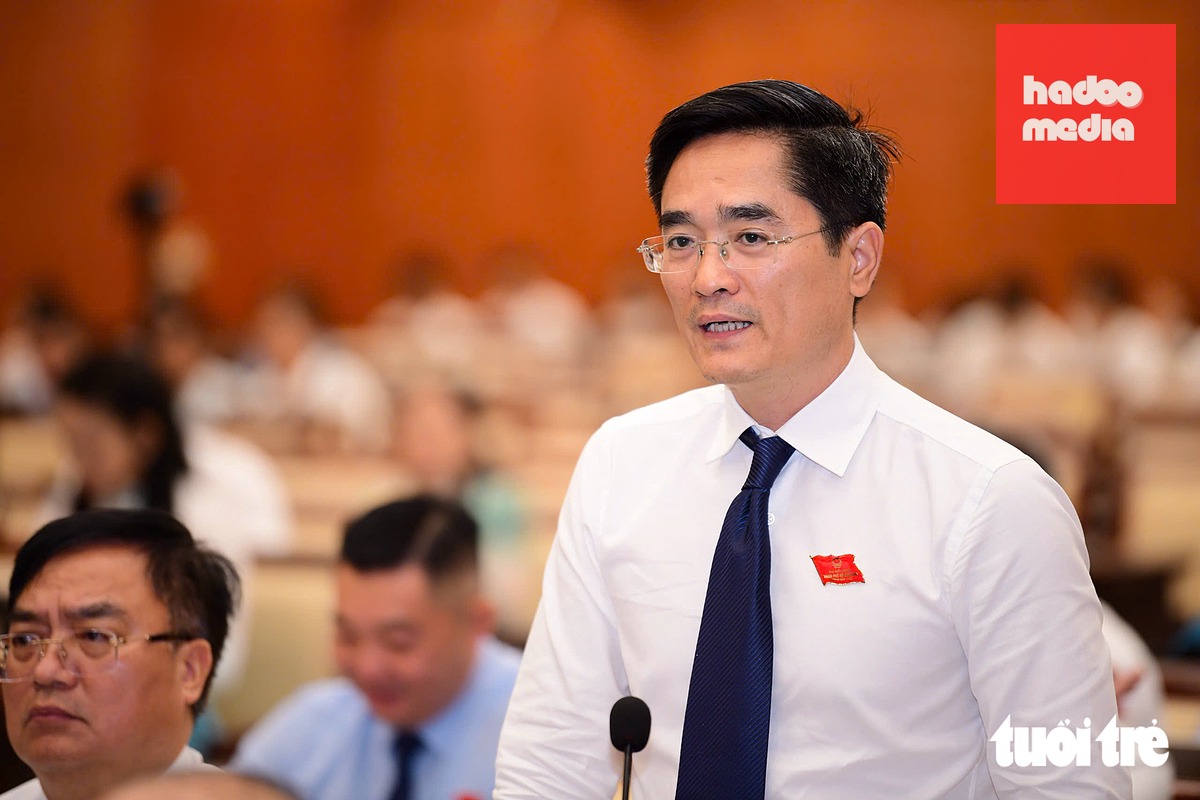 Giám đốc Sở Xây dựng TP.HCM Trần Quang Lâm nói về vai trò quan trọng của các tuyến giao thông liên vùng - Ảnh: QUANG ĐỊNH