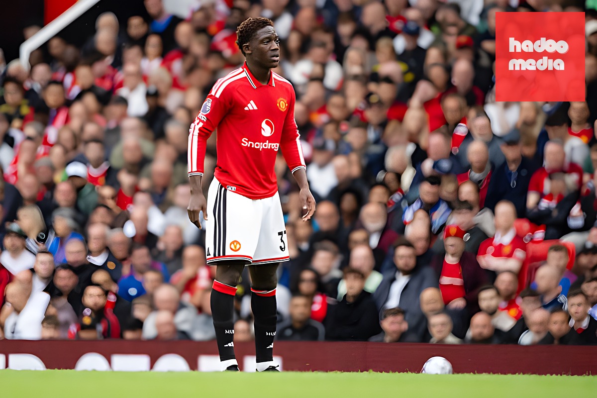 Mainoo có màn tái xuất ấn tượng. Ảnh: Ash Donelon/Manchester United.