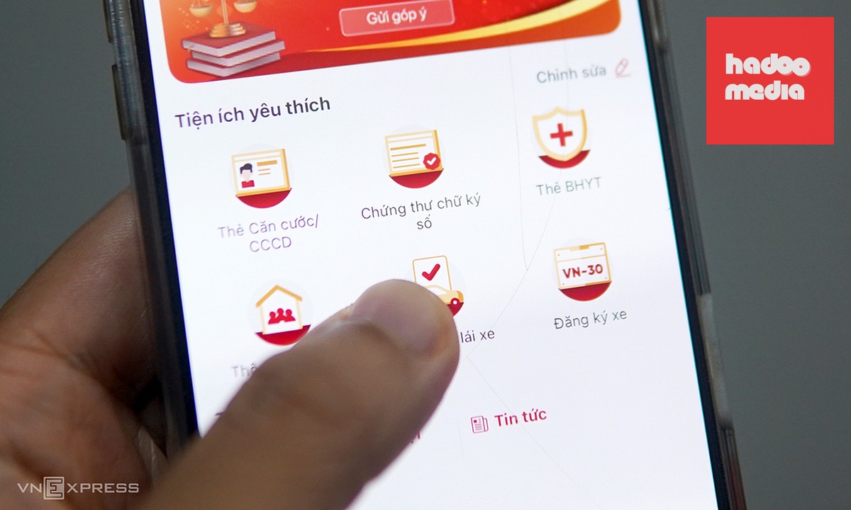 Giao diện VNeID trên điện thoại thông minh. Ảnh: Lưu Quý