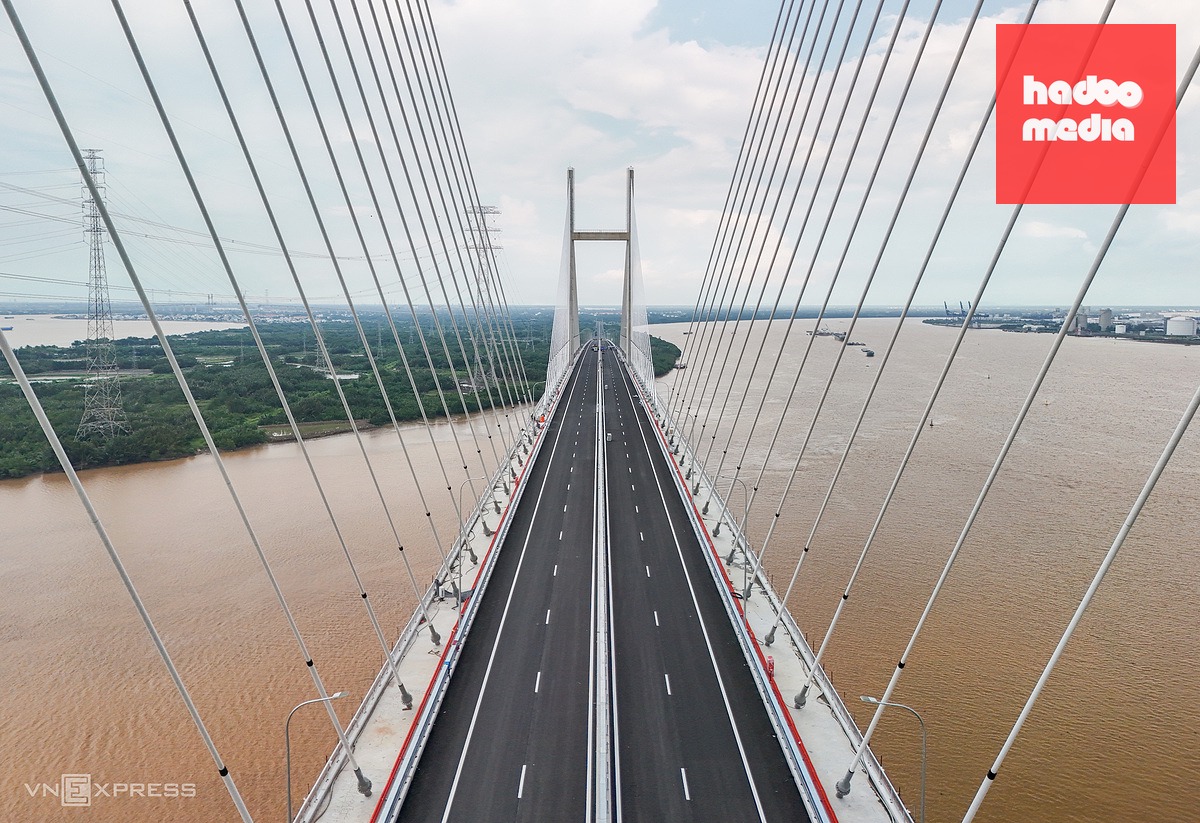 Cao tốc Bến Lức - Long Thành chính thức thông xe toàn tuyến dài 58 km
