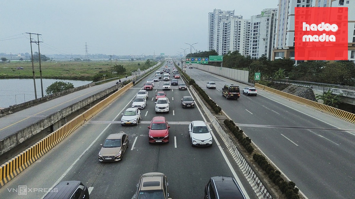 Ôtô di chuyển trên cao tốc Pháp Vân - Cầu Giẽ, tháng 1/2026. Ảnh: Phạm Chiểu