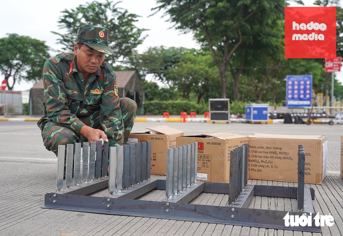 1.200 quả pháo hoa tầm cao tại trận địa đầu hầm sông Sài Gòn đã sẵn sàng cho tối 2-9 - Ảnh 8.