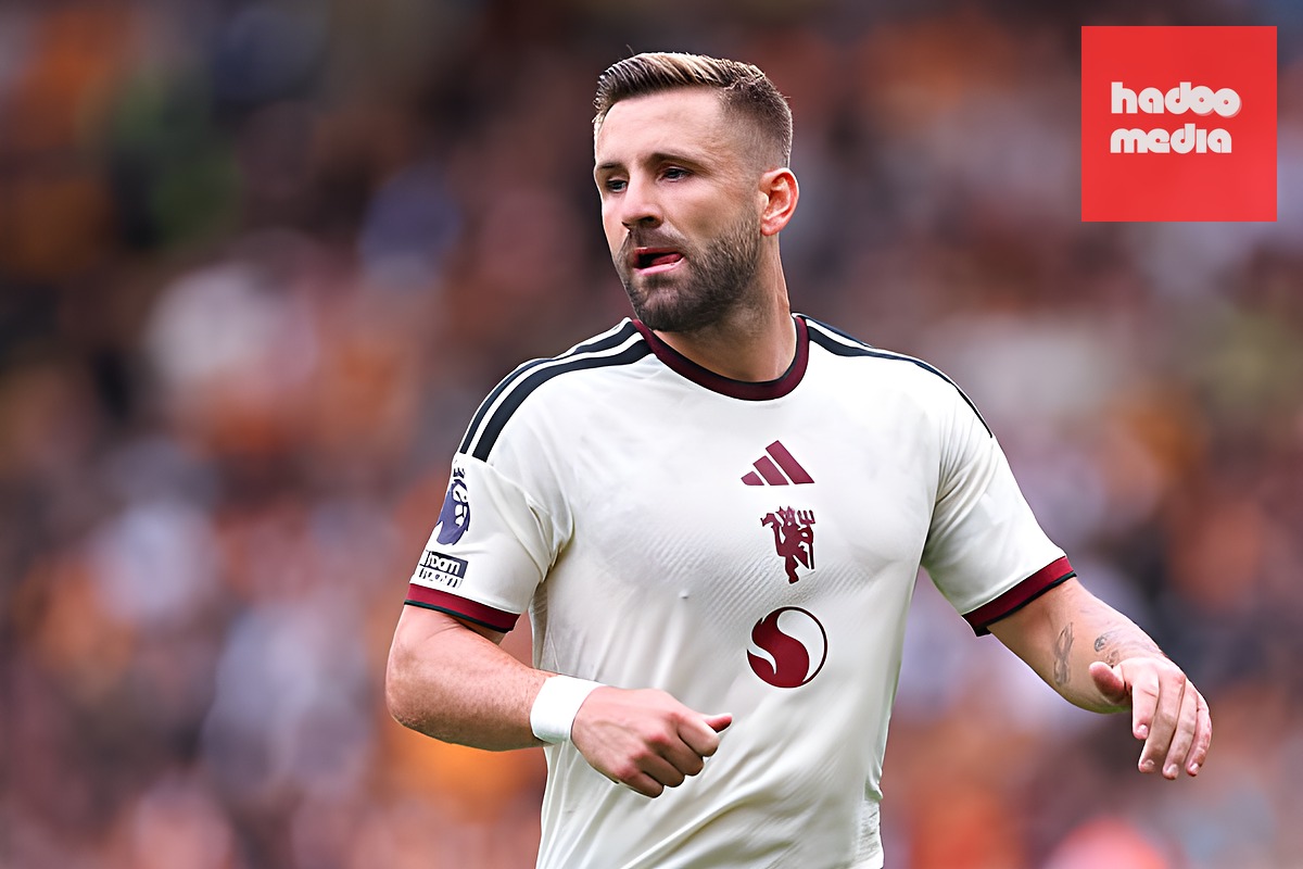 Man Utd buộc phải tiếp tục đặt cược vào Shaw. Ảnh: Robbie Jay Barratt - AMA/Getty Images.
