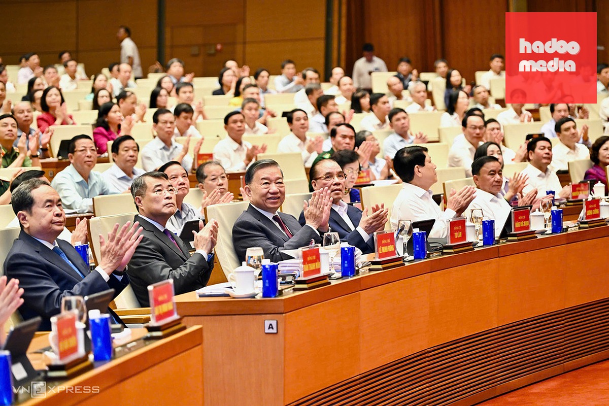 Tổng Bí thư, Chủ tịch nước Tô Lâm, Thủ tướng Lê Minh Hưng, Chủ tịch Quốc hội Trần Thanh Mẫn cùng lãnh đạo, nguyên lãnh đạo Đảng, Nhà nước dự hội nghị. Ảnh: Giang Huy