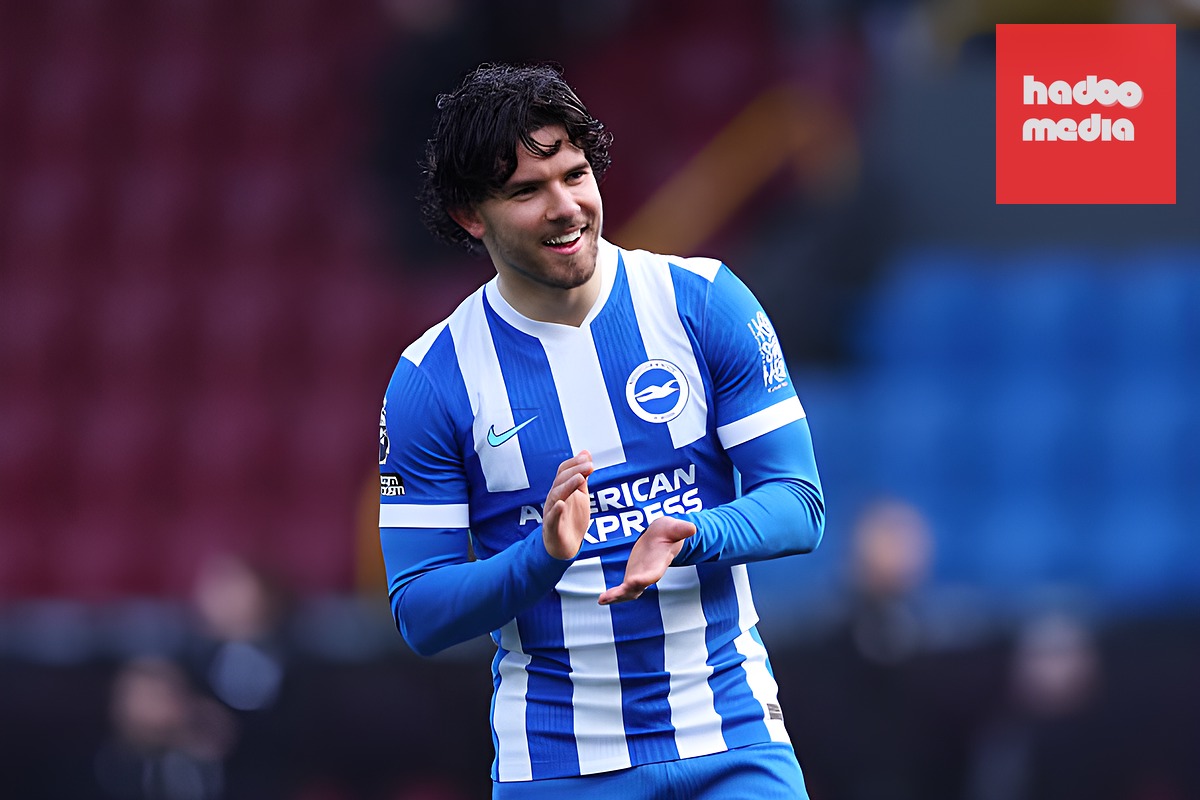 Ferdi Kadioglu là trụ cột của Brighton & Hove Albion. Ảnh: Molly Darlington/Getty Images