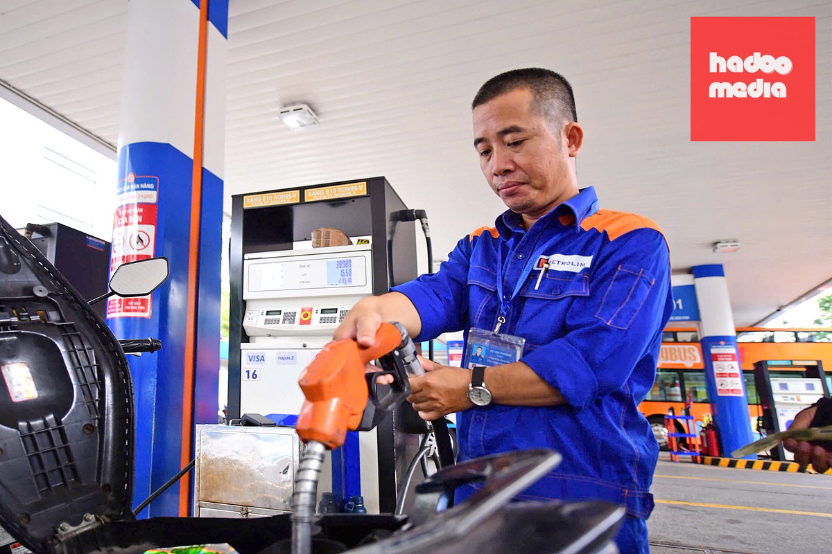 Điều chỉnh giá xăng dầu - Ảnh: QUANG ĐỊNH