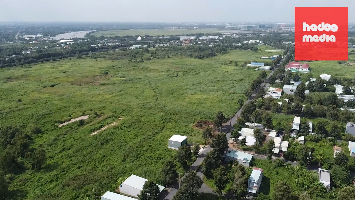 Một góc dự án khu dân cư nhà vườn Thạnh Đức tại xã Bình Đức, Tây Ninh, theo thiết kế ban đầu hướng tuyến đường Long An - Tân Ninh có đi qua - Ảnh: SƠN LÂM
