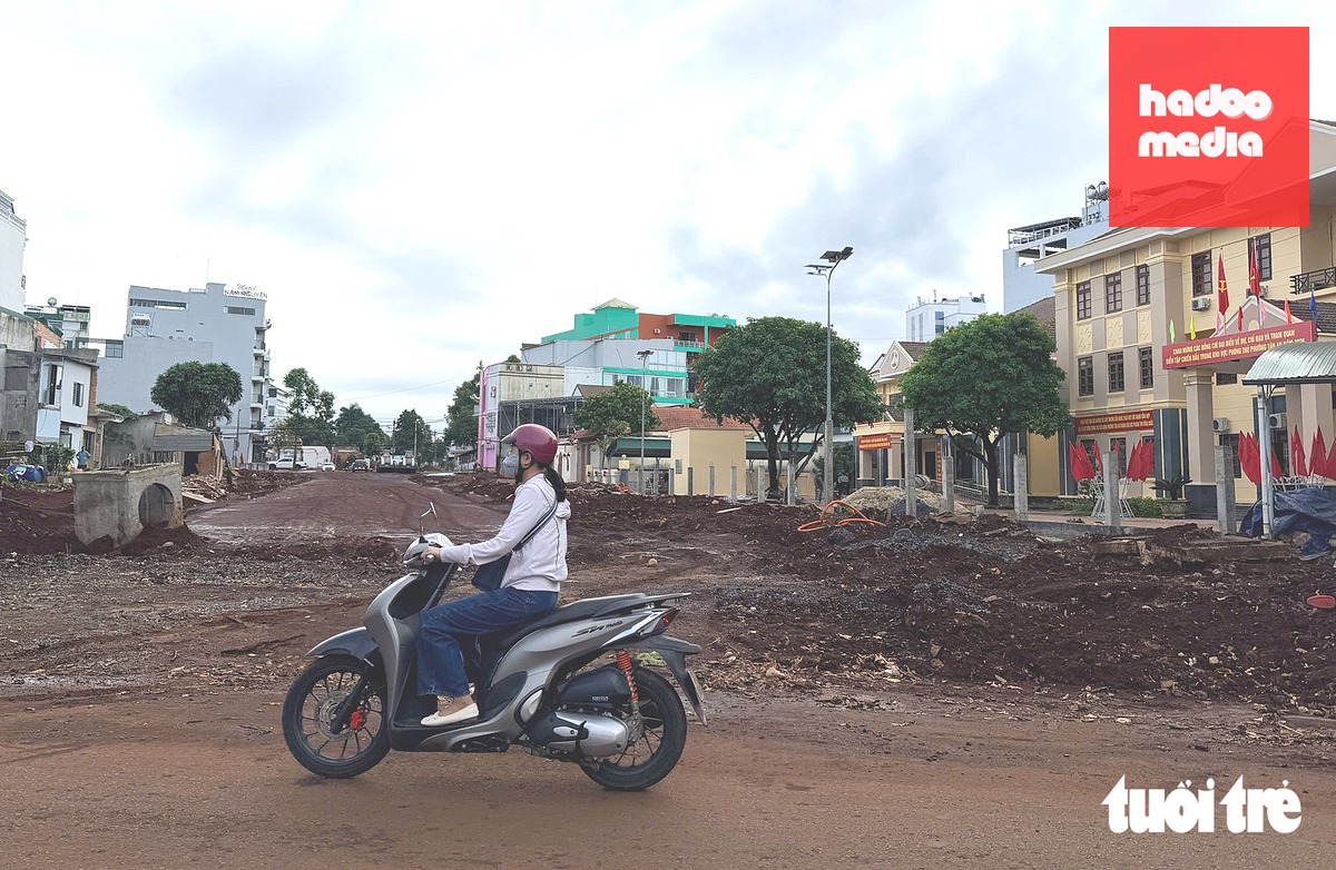 Nhiều dự án "mắc kẹt" giải phóng mặt bằng hàng chục năm, đã được tháo gỡ khi lãnh đạo Tỉnh ủy Đắk Lắk xuống tận nơi chỉ đạo - Ảnh: TÂM AN
