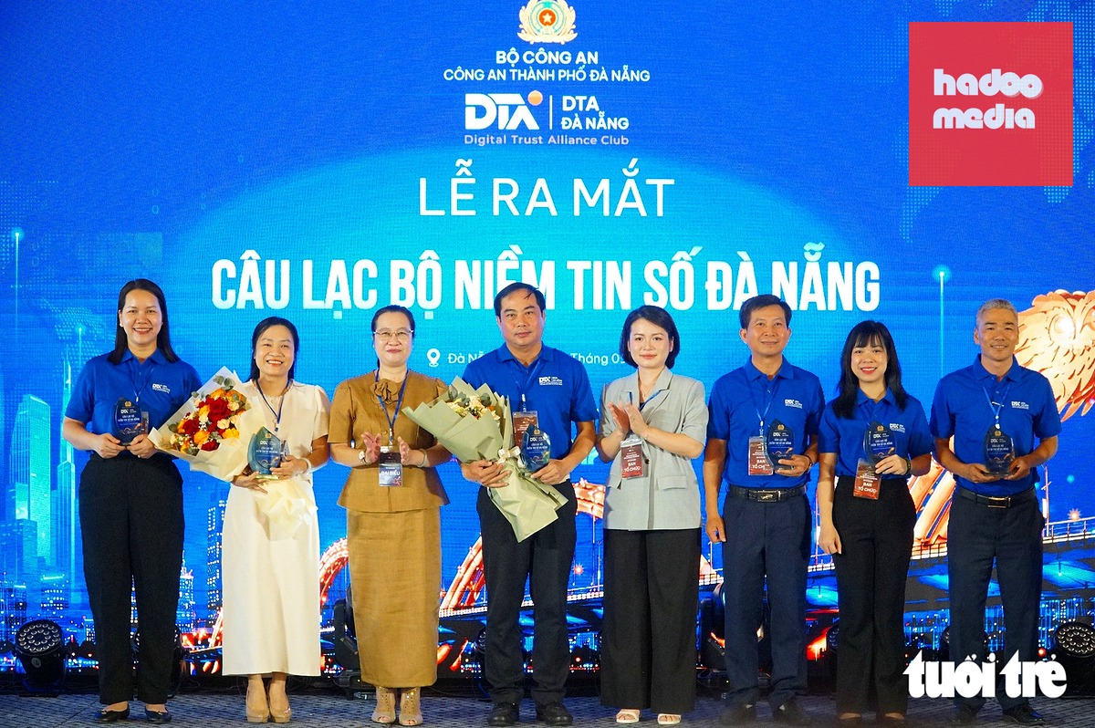 Ra mắt Câu lạc bộ “Niềm tin số Đà Nẵng” - Ảnh: ĐOÀN CƯỜNG