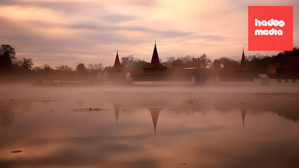 Lázně v maďarském Hévízu lákají na účinky i atmosféru.