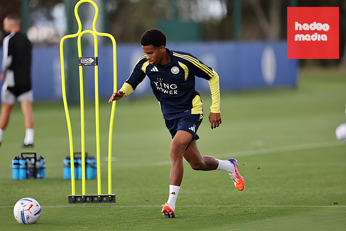 Louis Page là một tài năng sáng giá của Leicester. Ảnh: Plumb Images/Leicester City FC via Getty Images.