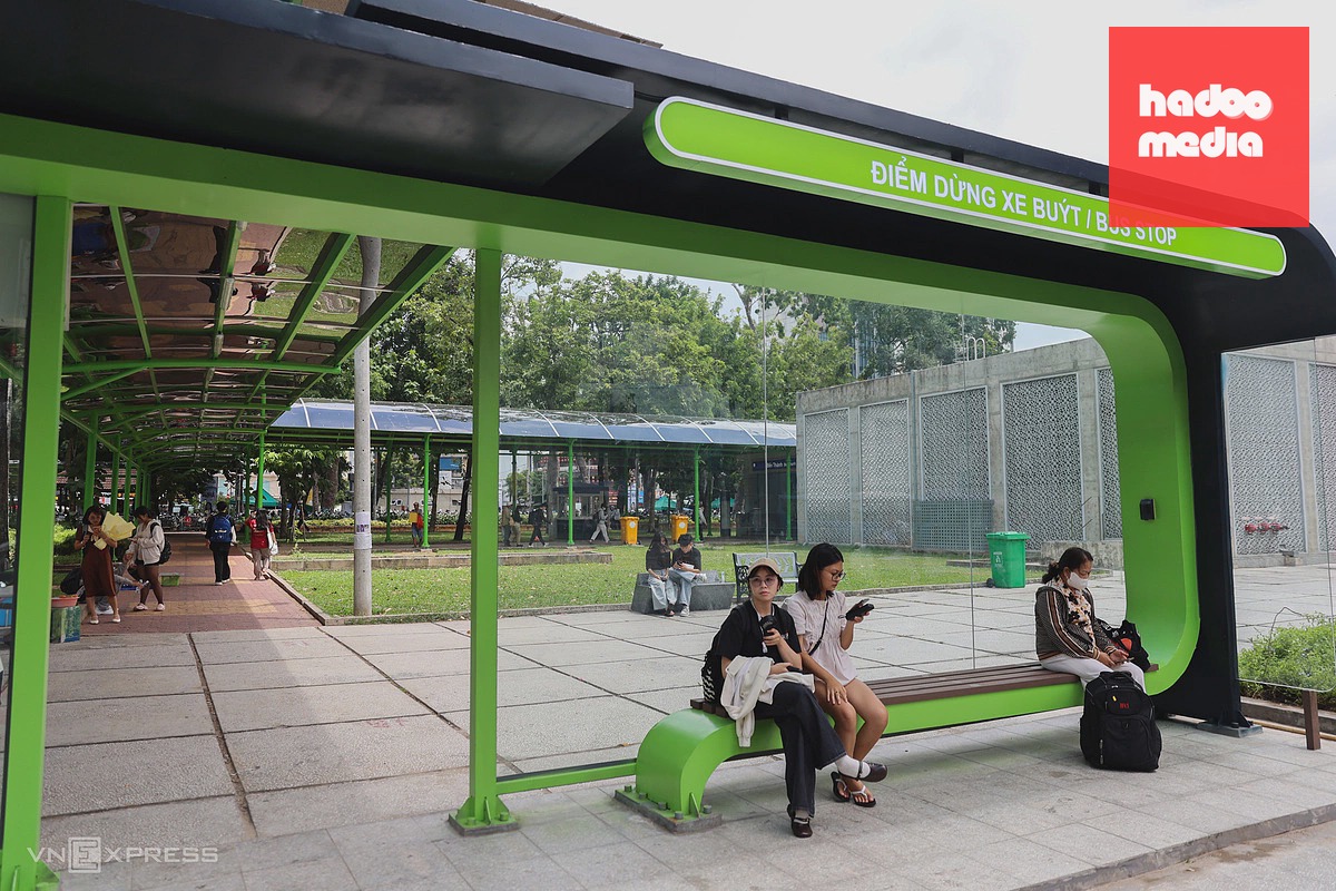Mái che thông minh nối bến xe buýt với ga metro Bến Thành