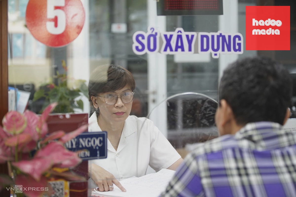 Công chức làm việc tại Trung tâm hành chính TP Đà Nẵng, tháng 5/2025. Ảnh: Nguyễn Đông