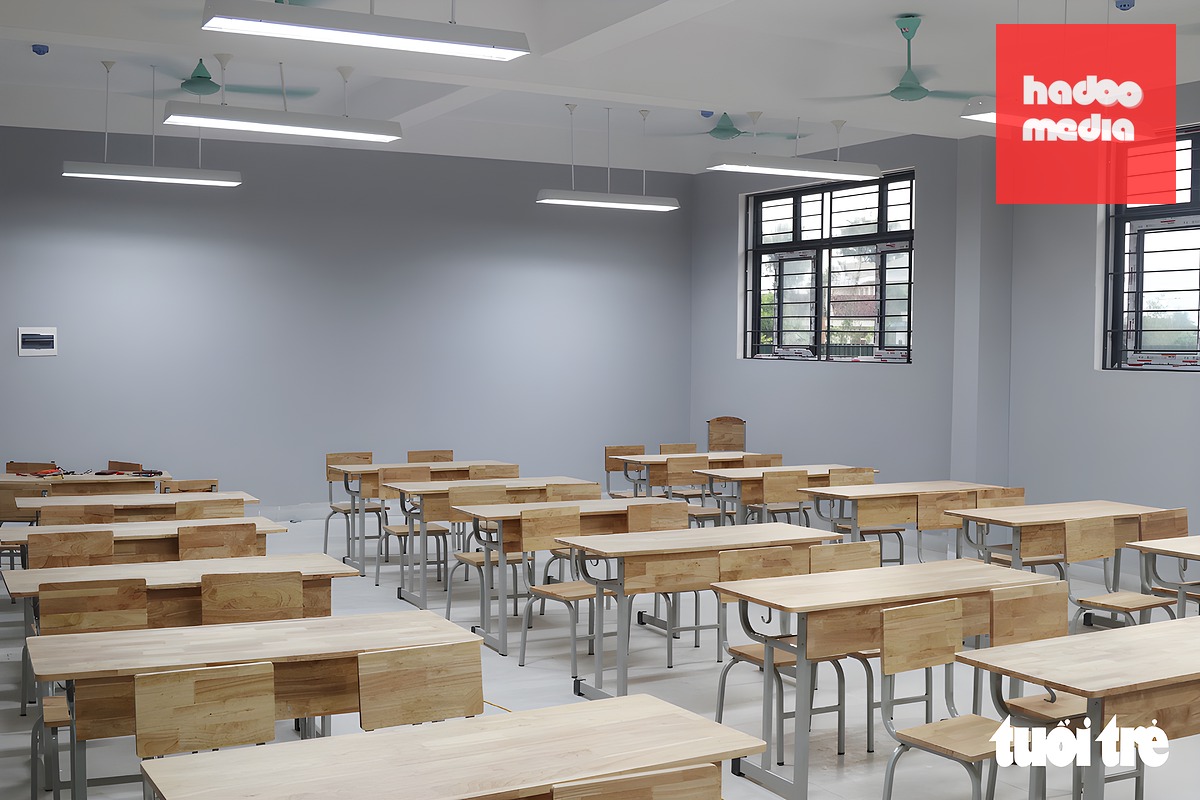 Phòng học mới xây dựng khang trang, hiện đại với hệ thống đèn, quạt - Ảnh: DOÃN HÒA